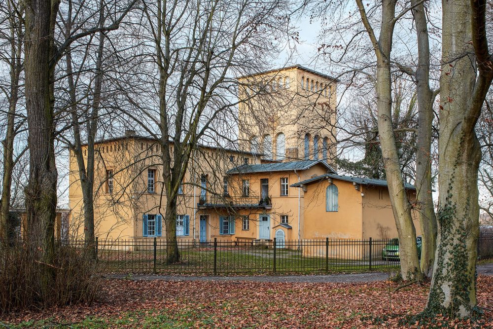 Schlosspark Glienicke, Hofgärtner- und Maschinenhaus